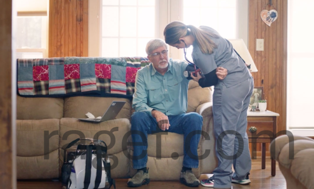 Home health care jobs near me pay way better than most people think once you add overtime and differentials. Entry-level home health aides are pulling $15–$22 an hour right now, while experienced LPNs hit $28–$35 and RNs often clear $40+ with weekend or on-call bonuses. In Oklahoma City listings on ZipRecruiter, hospice aides are making $18–$22 an hour, and some agencies pay extra for nights or weekends.
Home health care jobs near me also give you mileage pay (usually 50–65 cents a mile) and paid training hours, so your first paycheck isn’t eaten up by gas or learning curves. Many caregivers I’ve talked to went from $14 an hour at Walmart to $21 an hour in home health within their first month just by showing up on time and being kind.